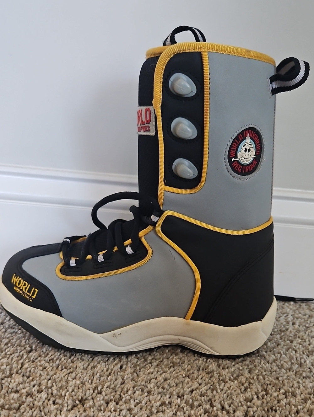 World Industries Boys Snowboard Boots